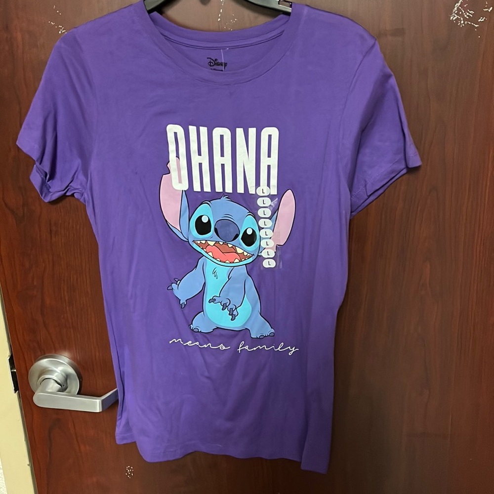 Disney Stitch shirt. Color: Purple. Size: L